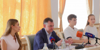 254 стобалльника и 23 двухсотбалльника – Юрий Слюсарь встретился с донскими первокурсниками - Big-Rostov.Ru