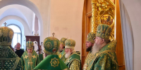 Митрополит Корнилий в день памяти преподобных Зосимы, Савватия и Германа Соловецких сослужил Предстоятелю Русской Церкви за Литургией в Соловецком монастыре - Архангельская епархия