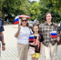 На Ставрополье росгвардейцы поздравили земляков с Днем Государственного флага России - Росгвардия