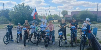 Гордо реет флаг России - ЦБС г. Карталы