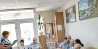 Познавательная программа «Три цвета красками сияют - в стране день Флага отмечают» - Центр соцобслуживания населения