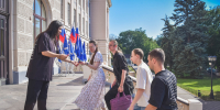 КО ДНЮ ФЛАГА В НОВОЧЕРКАССКОМ ПОЛИТЕХЕ ПРОШЛИ ПРАЗДНИЧНАЯ АКЦИЯ И ФОТОКОНКУРС - Новочеркасский политехнический институт