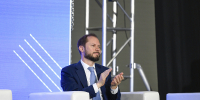 21.08.2026 | Виталий Королев на областной педагогической конференции объявил о решении увеличить в этом году выплату учителям к 1 сентября - Главное управление по архивному делу