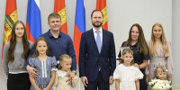 Виталий Королев наградил лучших жителей Тверской области накануне праздника - Газета Вся Тверь