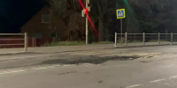 В Азове на месте страшной аварии сгорел дотла автомобиль - DonDay.Ru