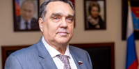 Сергей Иванов: Триколор олицетворяет величие нашего Отечества, единство многонационального народа и гордость за победы и свершения - Kolyma.Ru