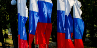 Вячеслав Франк и Галина Буевич поздравили барнаульцев с Днем государственного флага - Сетевое издание Толк