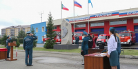 В честь Дня флага России в МЧС по Хакасии лучших сотрудников отметили наградами - ИА Хакасия