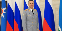 От имени коллектива Уральского института ГПС МЧС России и от себя лично поздравляю вас с Днем Государственного флага Российской Федерации! - УрИ ГПС МЧС РФ