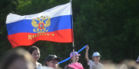 Губернатор Ставрополья поздравил жителей региона с Днем флага - Комсомольская Правда