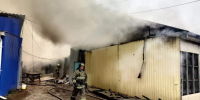 Пожар торговых павильонов на улице Глинки краевого центра локализован - Газета Красноярский рабочий