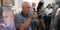 Волгоградскому фотографу персональную выставку организовали врачи разных поколений - Riac34.Ru