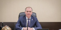 Макаров поздравил брянцев с Днём Государственного флага - БрянскToday.Ru