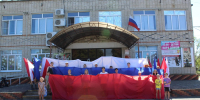 На площади перед Домом культуры «Кировский» состоялся праздничный концерт. - Газета Заря Кубани