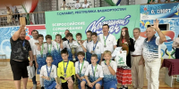 Команда славянских футболистов, выступавшая за Краснодарский край, стала серебряным призером Всероссийских соревнований. - Газета Заря Кубани