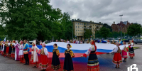 Честь, доблесть, триколор: Выборг отметил День Государственного флага - Газета Выборг