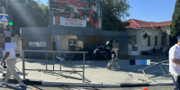 В Геленджике Audi на скорости вылетел с дороги — водитель и пассажир погибли - Югополис