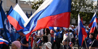 Челябинцы высказались про изменение отношения к Дню флага РФ - Вечерний Челябинск