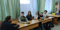 Духовник казаков Невинномысска провел беседу с казачьей молодежью - Епархия