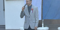 22 августа территория перед КЦ «Карнавал» наполнилась приозерцами и гостями города, которые пришли разделить гордость за нашу страну. - Газета Приозерские ведомости