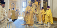 Епископ Мефодий совершил Литургию у десницы Спиридона Тримифунтского в соборе Казанской иконы Божией Матери в Казани - Альметьевская Епархия