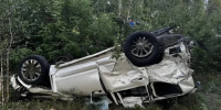 В аварии на трассе Омск-Красноярка погибли 2 пассажира «Тойоты Ленд Крузер 300» - Комсомольская Правда