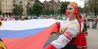 В Ленобласти отметили День государственного флага России - 47 новостей