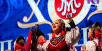 Хор имени Пятницкого помолился за русских бойцов в Сыктывкаре - зрители слушали песню стоя - ИА Комиинформ