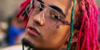 Американский рэпер Lil Pump появился с брелоком с гербом РФ на концерте в Москве - Spbdnevnik.ru