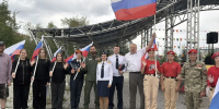 Сотрудники ГСУ СК России по городу Санкт-Петербургу приняли участие в торжественных мероприятиях, посвященных Дню Государственного флага России - Следственный комитет