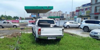 Благовещенцев продолжают штрафовать за парковку на газонах - ИА Порт Амур