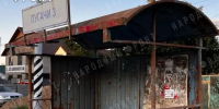 В Оренбурге остановка «Пугачи-3» признана самой жуткой из-за ржавчины и сломанной скамейки - Time56.Ru