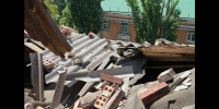 Пробитая ураганом крыша многоэтажки на Сельмаше: спор властей, УК и Фонда капремонта о том, кто должен чинить кровлю - Ростов161