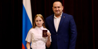 Калинин принял участие в торжественном мероприятии ко Дню флага России - Газета Репортер