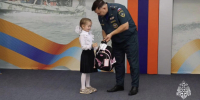 Сотрудники МЧС России приняли участие в ежегодной благотворительной акции "Собери ребенка в школу" - МЧС Иркутской области