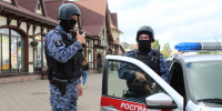 Вечер в печорском баре закончился неожиданно - двух дебоширов задержала Росгвардия - Росгвардия