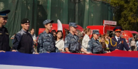 Сотрудники следственного управления совместно с подшефными кадетами и участниками молодежного союза «Юный следователь» приняли участие в церемонии открытия концерта «Сила в единстве России» - Следственный комитет