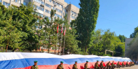 Студенты и кадеты Саратова приняли участие в церемониях ко Дню Государственного флага - Министерство образования