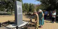 Дубовчане почтили память жертв бомбардировки Сталинграда - Дубовский район