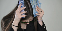 В Якутске полиция и банк предотвратили хищение 8 миллионов рублей у учительницы - Комсомольская Правда