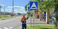 В преддверии нового учебного года в Уфимском районе ведётся плановая работа по обновлению дорожных знаков вблизи образовательных учреждений. - Уфимский район