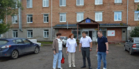 Депутат Законодательного Собрания края Вера Оськина побывала в Ужурской районной больнице.. - Ужурский район