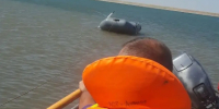 Спасатели помогли застрявшим посреди Дундинского водохранилища рыбакам - Телеканал СвоёТВ
