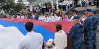 Судебные приставы Красноярского края в День Государственного флага приняли участие в патриотических акциях - УФССП России