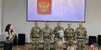 В Железногорске военнослужащие по призыву присоединились к празднованию Дня Государственного флага России - Росгвардия