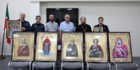 Благочинный тюремных храмов Татарстанской митрополии передал иконы для молитвенной комнаты СИЗО №1 - УФСИН РТ