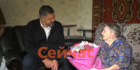 Клинков поздравил жительницу Дзержинска Надежду Кузину со 101-летием - ИА Нижний сейчас
