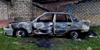 В Ярославской области подожгли легковушку - Комсомольская Правда