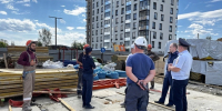 В Сысерти полиция устроила облаву на нелегальных мигрантов на стройках - КП Екатеринбург