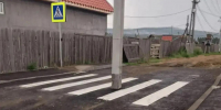 В райцентре в Бурятии столб воткнули посреди пешеходного перехода - Газета Номер один